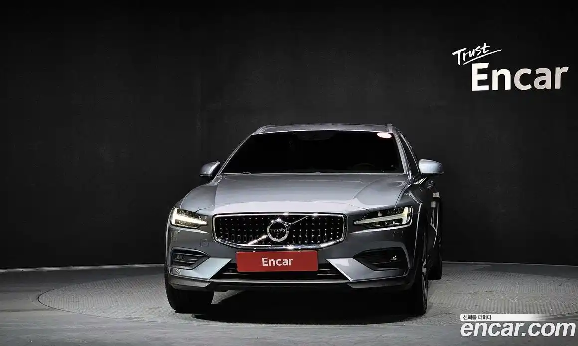 Volvo V60 2019 2.0 гидро в Москве № 164514, фото 3