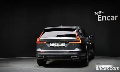Volvo V60 2019 2.0 гидро в Москве № 164514, миниатюра 4