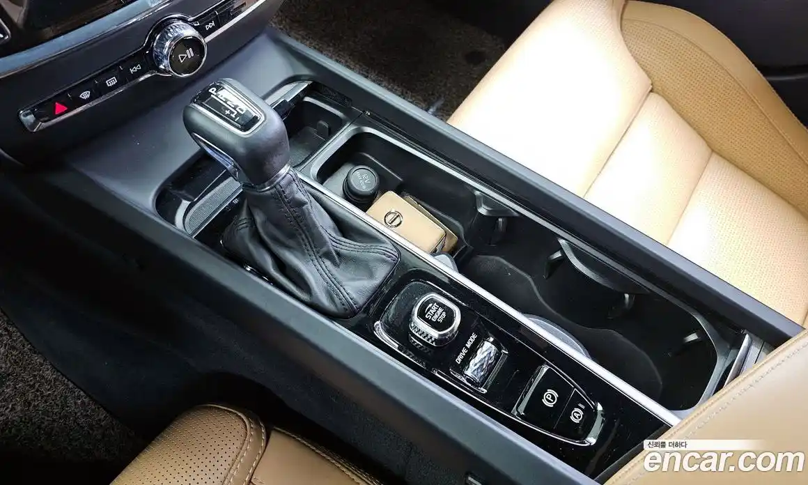 Volvo V60 2019 2.0 гидро в Москве № 164514, фото 9