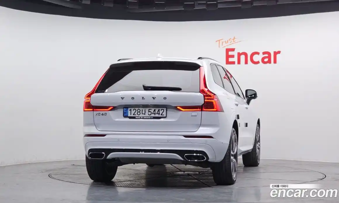 Volvo XC60 2020 2.0 гидро в Москве № 164533, фото 4