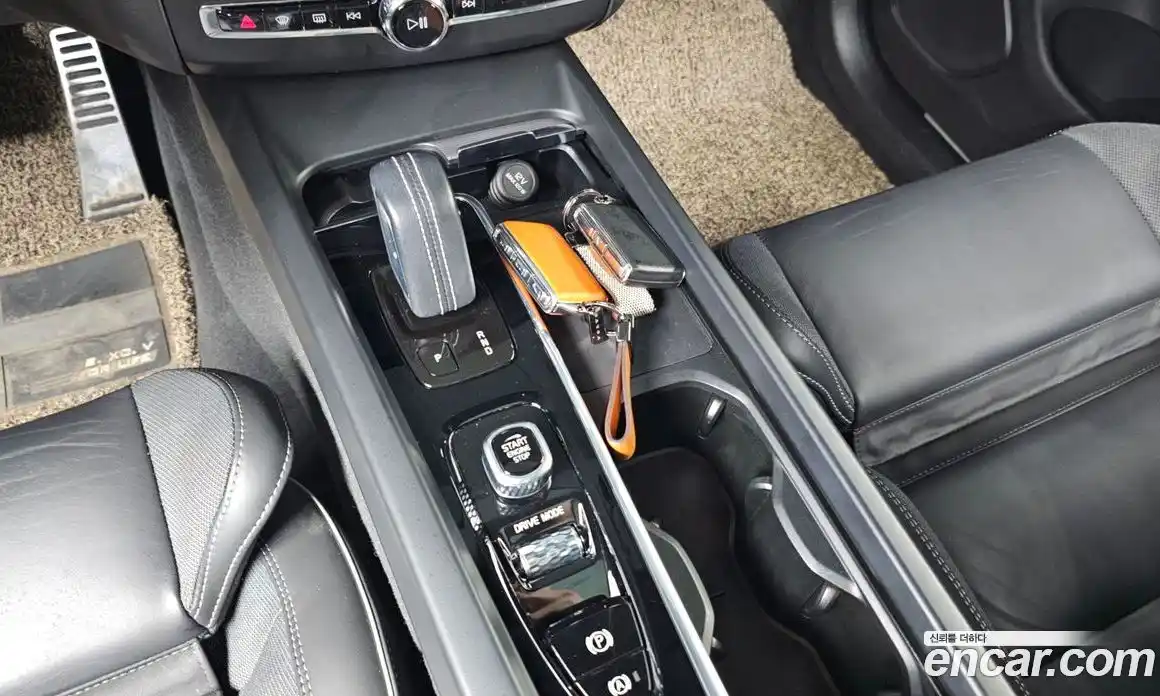 Volvo XC60 2020 2.0 гидро в Москве № 164533, фото 9