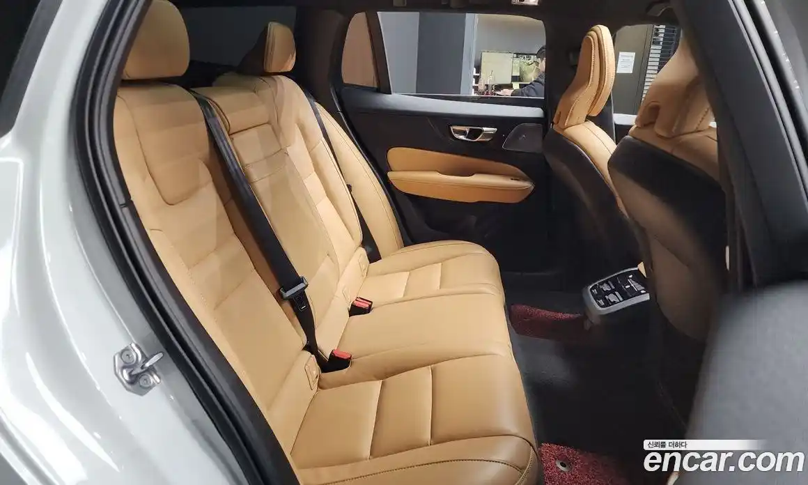 Volvo V60 2021 2.0 гидро в Москве № 164718, фото 12