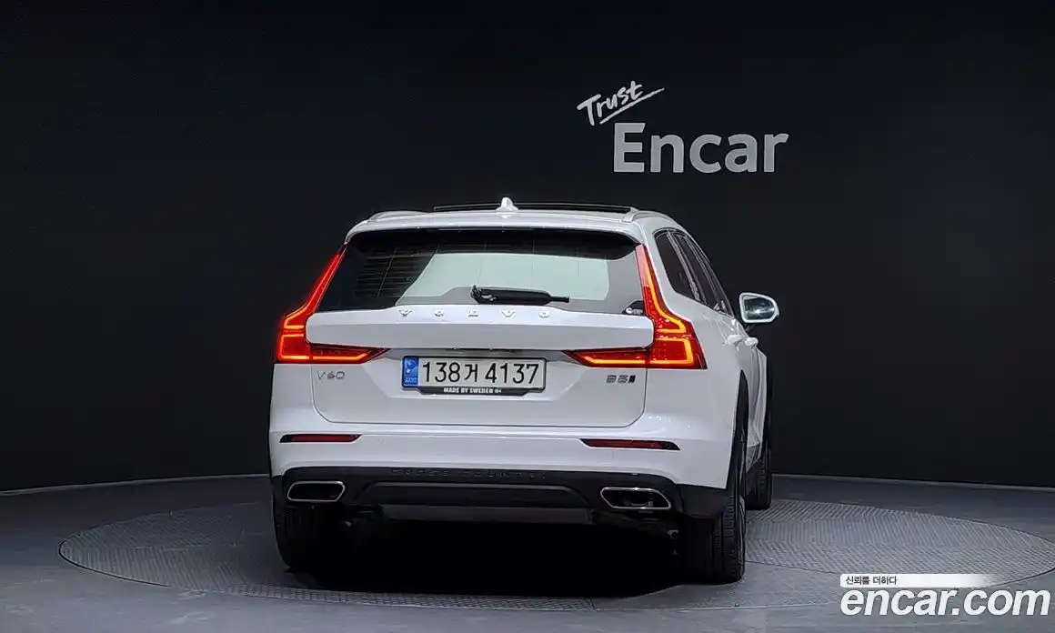 Volvo V60 2021 2.0 гидро в Москве № 164718, фото 4