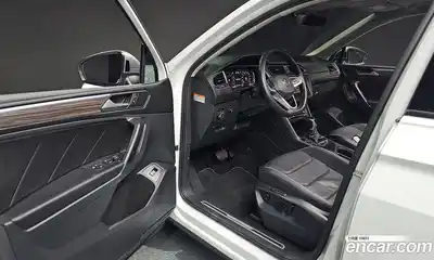 Volkswagen Tiguan 2023 2.0 гидро в Москве № 168520, миниатюра 11