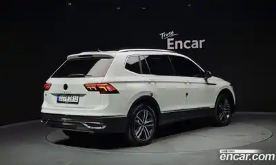Volkswagen Tiguan 2023 2.0 гидро в Москве № 168520, миниатюра 2