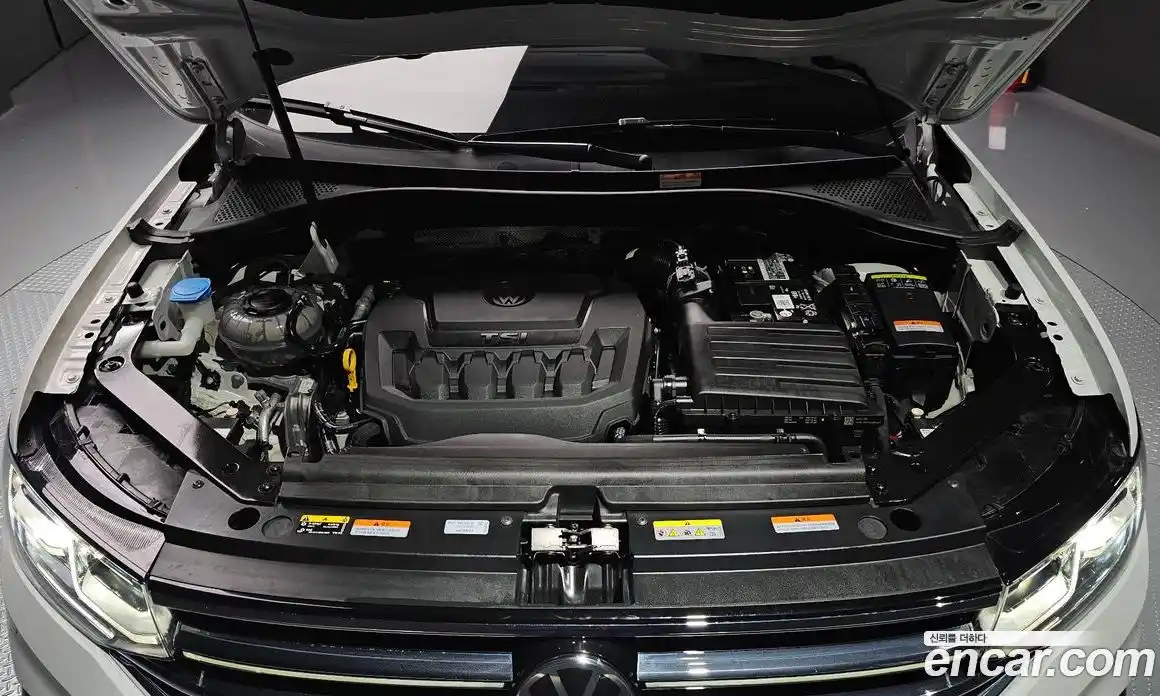 Volkswagen Tiguan 2023 2.0 гидро в Москве № 168520, фото 6