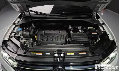 Volkswagen Tiguan 2023 2.0 гидро в Москве № 168520, миниатюра 6