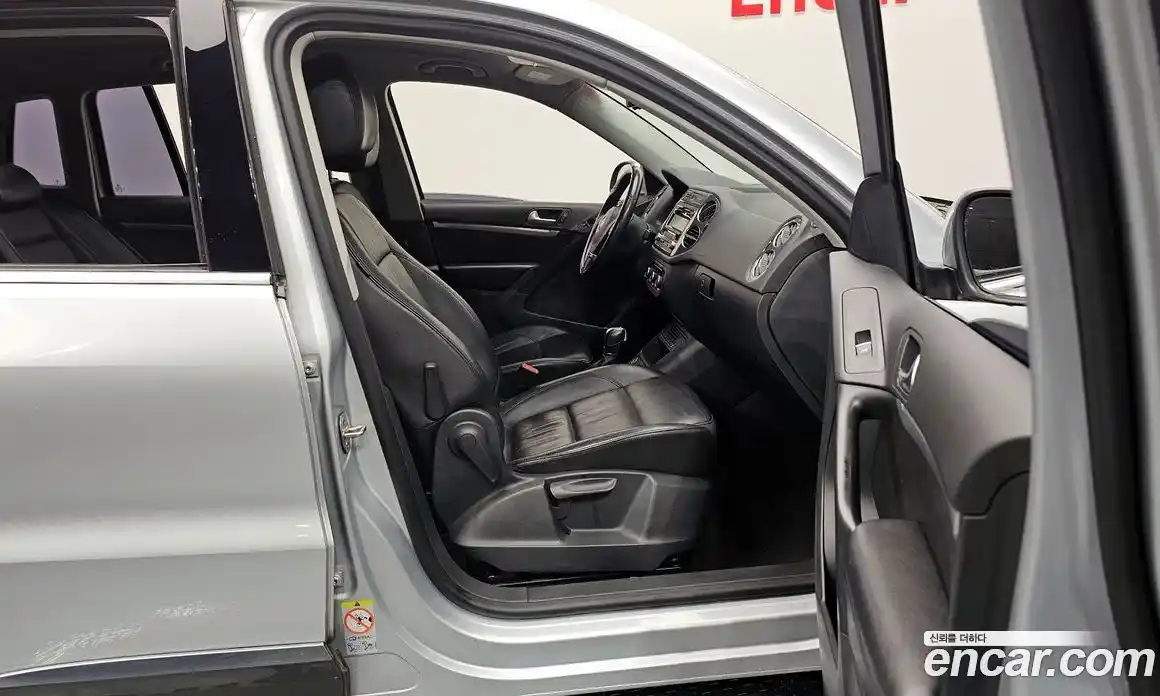 Volkswagen Tiguan 2013 2.0 гидро в Москве № 169045, фото 11