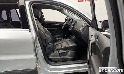Volkswagen Tiguan 2013 2.0 гидро в Москве № 169045, миниатюра 11