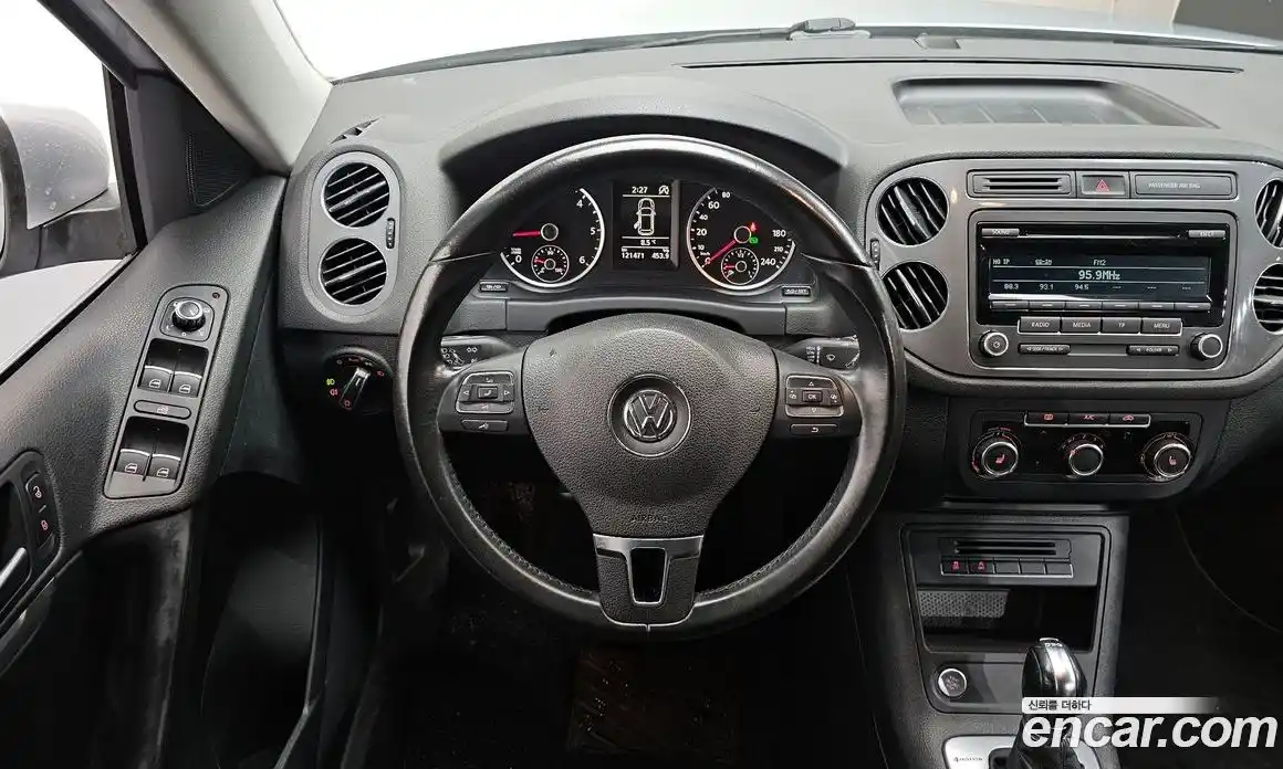 Volkswagen Tiguan 2013 2.0 гидро в Москве № 169045, фото 13