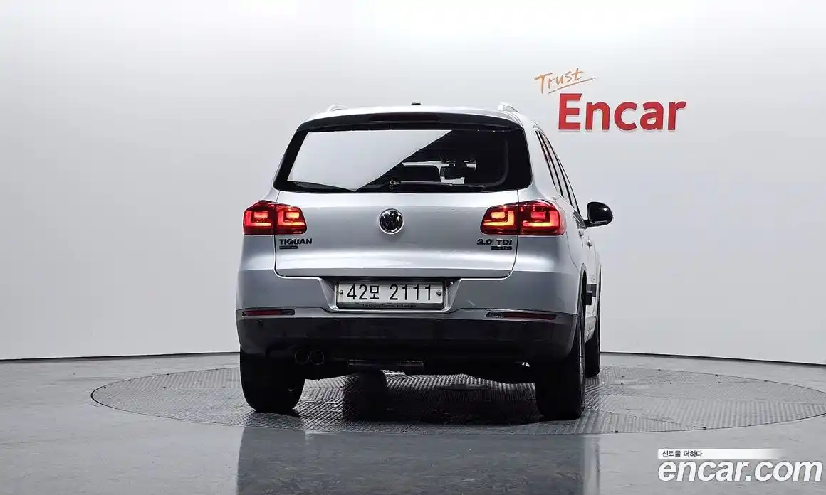 Volkswagen Tiguan 2013 2.0 гидро в Москве № 169045, фото 4