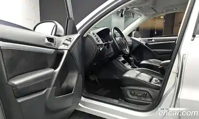 Volkswagen Tiguan 2013 2.0 гидро в Москве № 169045, миниатюра 10