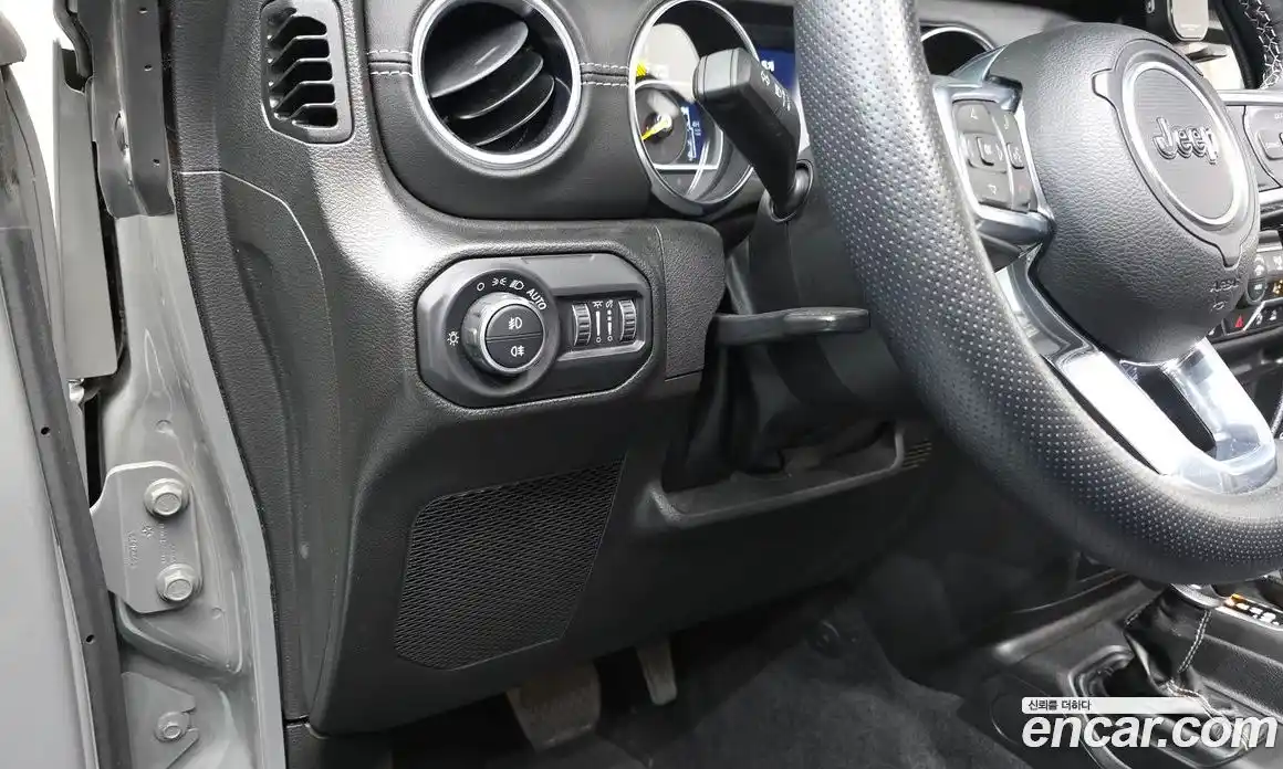 Jeep Wrangler 2023 2.0 гидро в Москве № 169470, фото 12