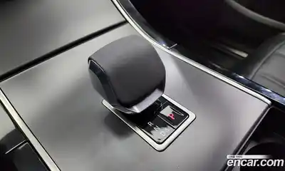 Land Rover Range-Rover Evoque 2024 2.0 гидро в Москве № 198044, миниатюра 9