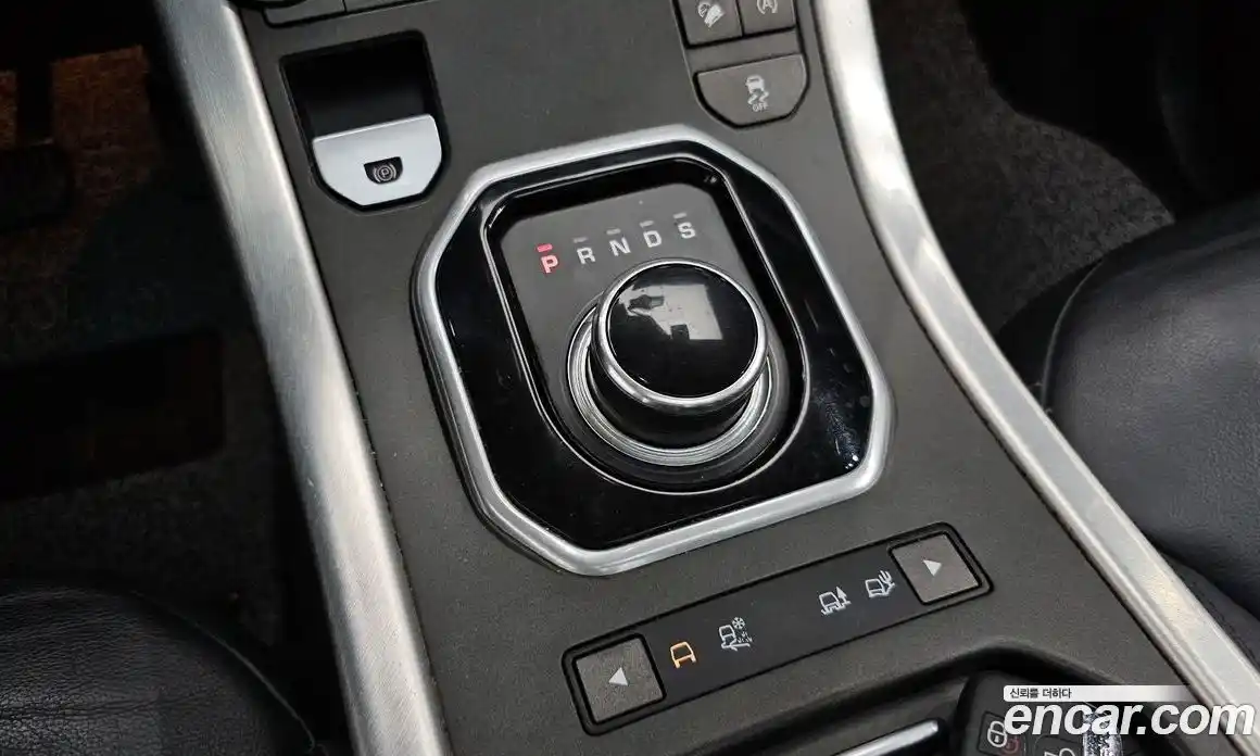 Land Rover Range-Rover Evoque 2017 2.0 гидро в Москве № 198146, фото 9
