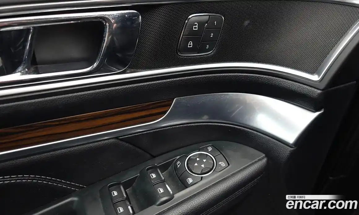 Ford Explorer 2019 2.3 гидро в Москве № 199818, фото 17