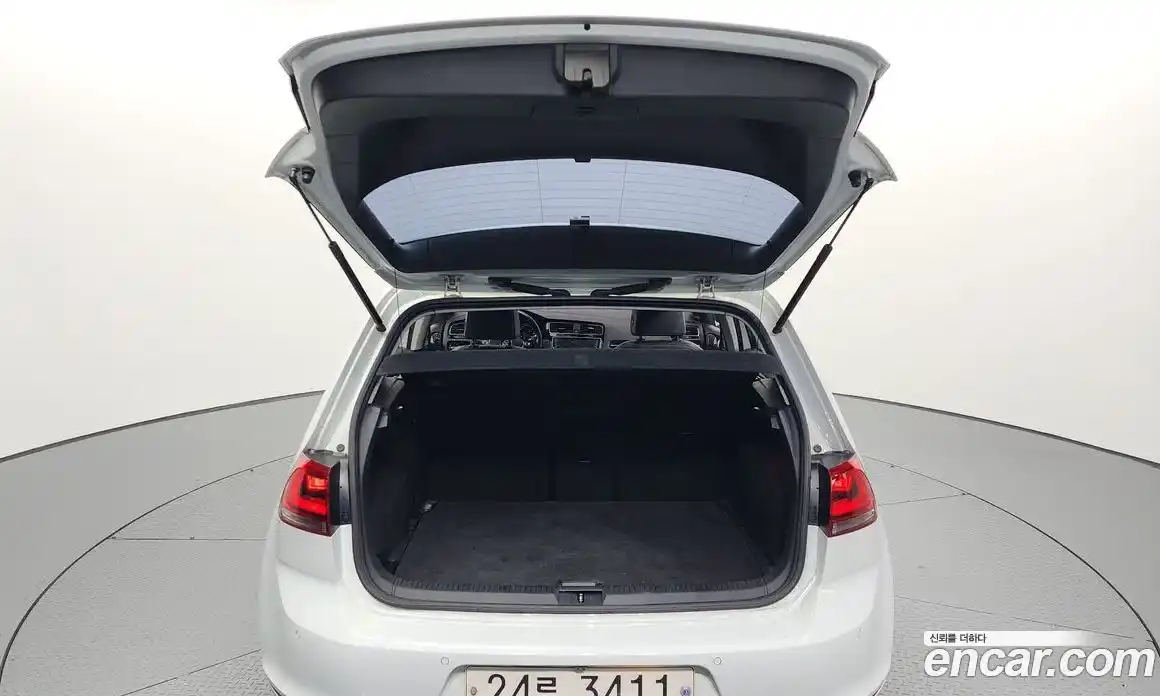 Volkswagen Golf 2014 1.4 гидро в Москве № 204655, фото 20