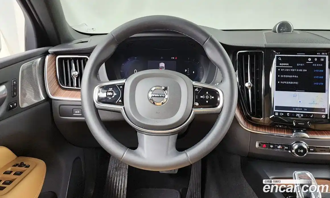 Volvo XC60 2023 2.0 гидро в Москве № 212877, фото 13