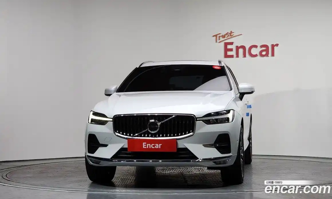 Volvo XC60 2023 2.0 гидро в Москве № 212877, фото 3