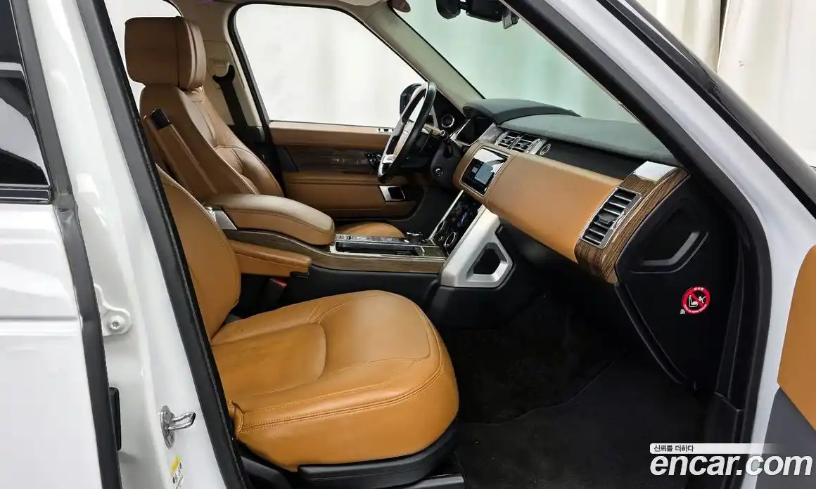 Land Rover Range-Rover 2018 4.4 гидро в Москве № 213806, фото 11