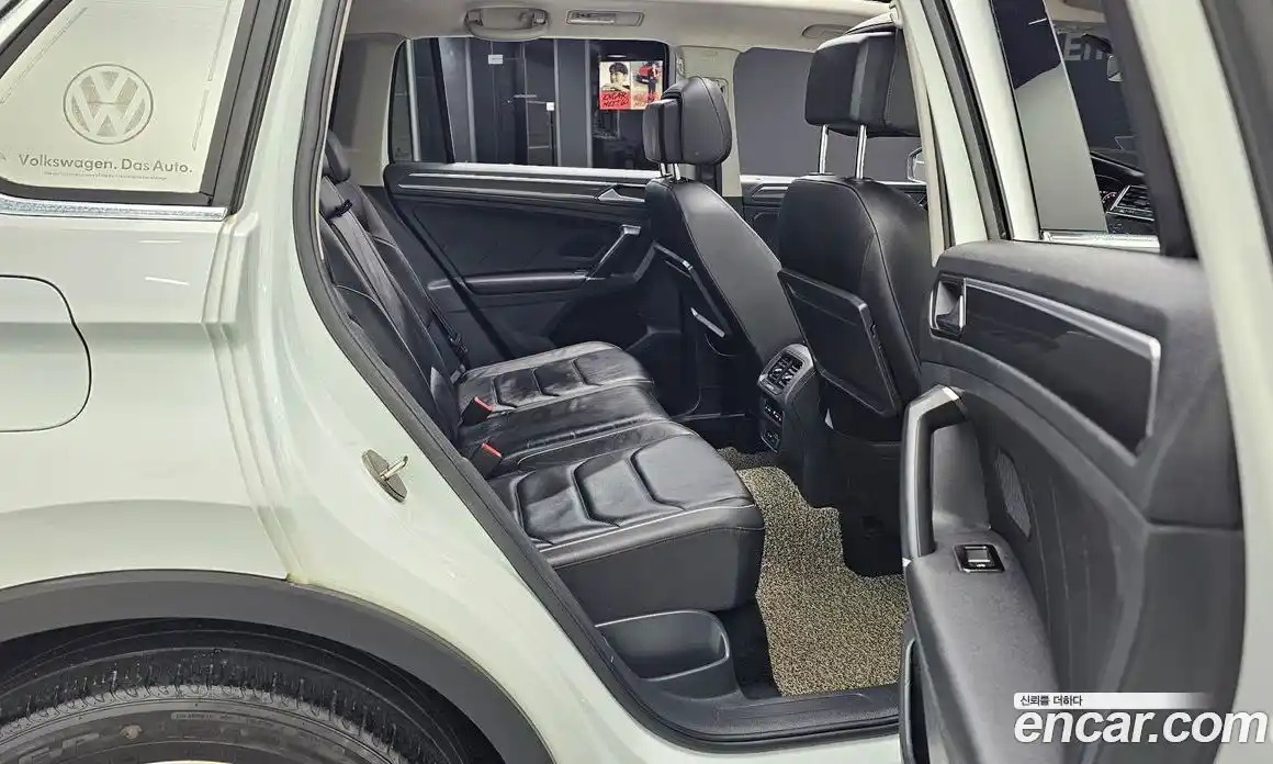 Volkswagen Tiguan 2018 2.0 гидро в Москве № 215118, фото 12