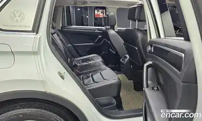 Volkswagen Tiguan 2018 2.0 гидро в Москве № 215118, миниатюра 12