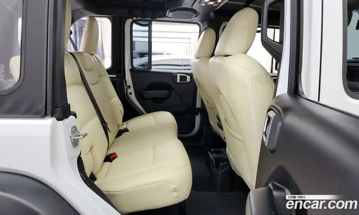 Jeep Wrangler 2019 2.0 гидро в Москве № 215487, фото 12