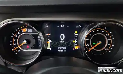 Jeep Wrangler 2019 2.0 гидро в Москве № 215487, миниатюра 8