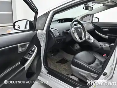Toyota Prius 2013 1.8 гидро в Москве № 215523, миниатюра 11
