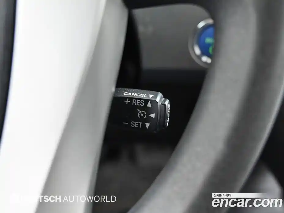 Toyota Prius 2013 1.8 гидро в Москве № 215523, фото 16