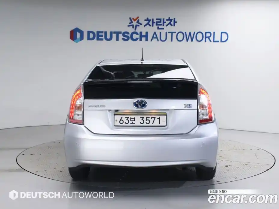 Toyota Prius 2013 1.8 гидро в Москве № 215523, фото 4