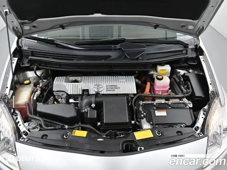 Toyota Prius 2013 1.8 гидро в Москве № 215523, фото 6