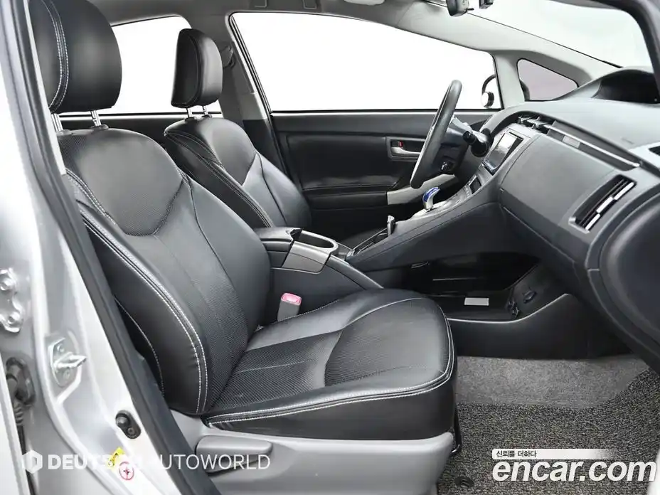 Toyota Prius 2013 1.8 гидро в Москве № 215523, фото 10