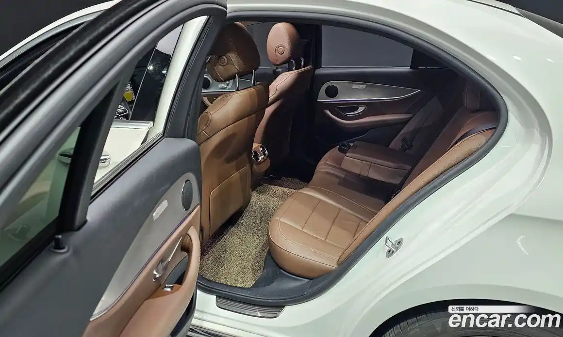Mercedes-Benz E-Class 2019 2.0 гидро, фото 12