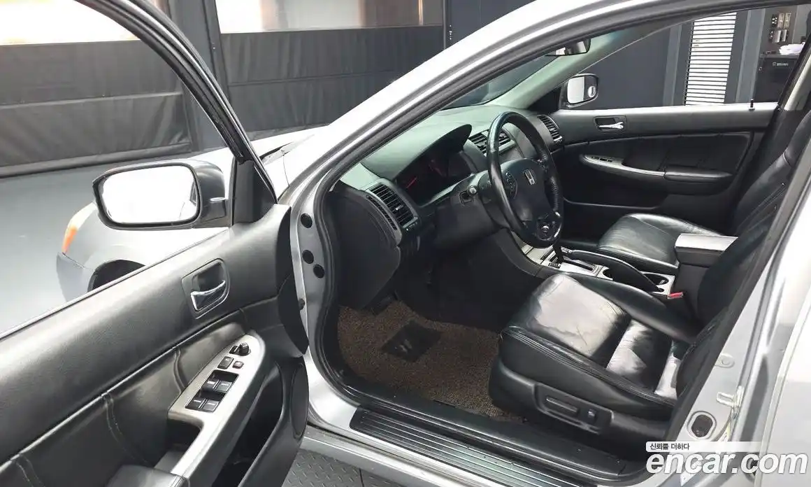 Honda Accord 2004 2.4 гидро в Москве № 229516, фото 10