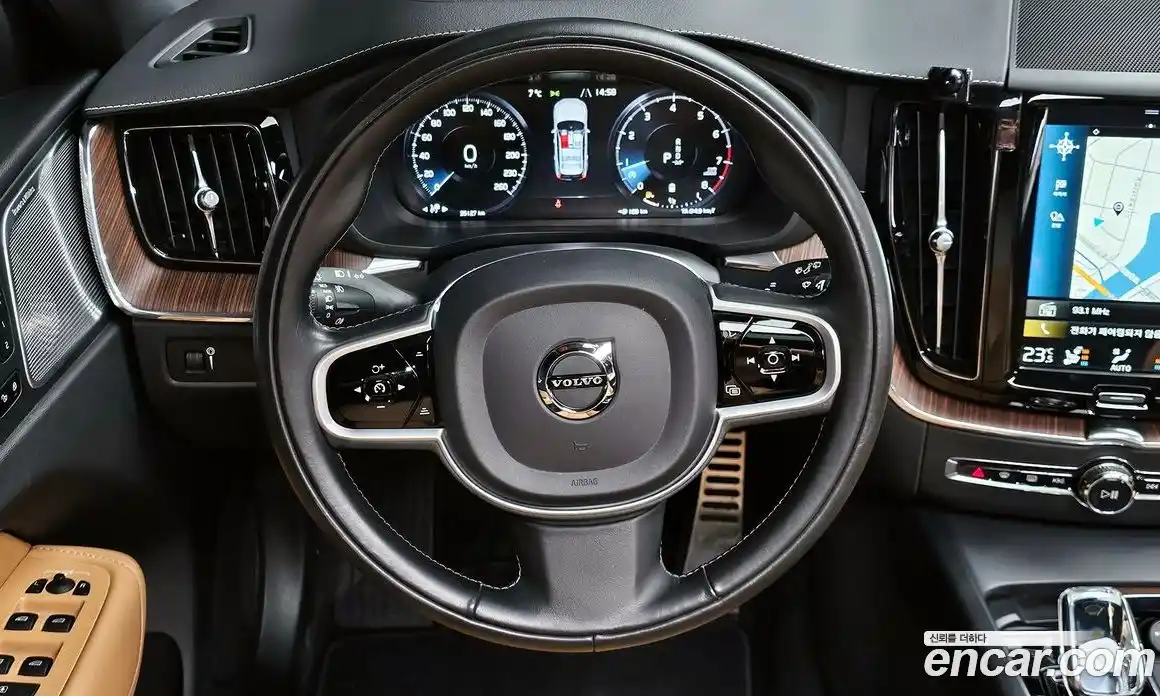 Volvo XC60 2021 2.0 гидро в Москве № 230385, фото 13