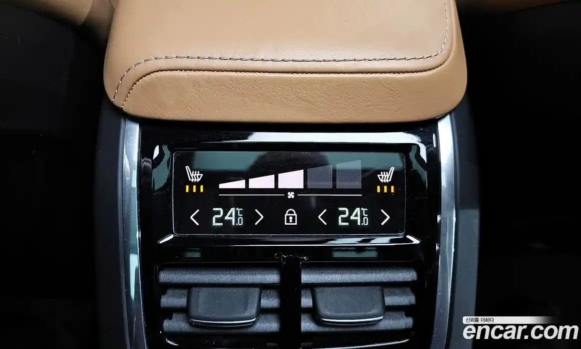 Volvo XC60 2021 2.0 гидро в Москве № 230385, фото 19