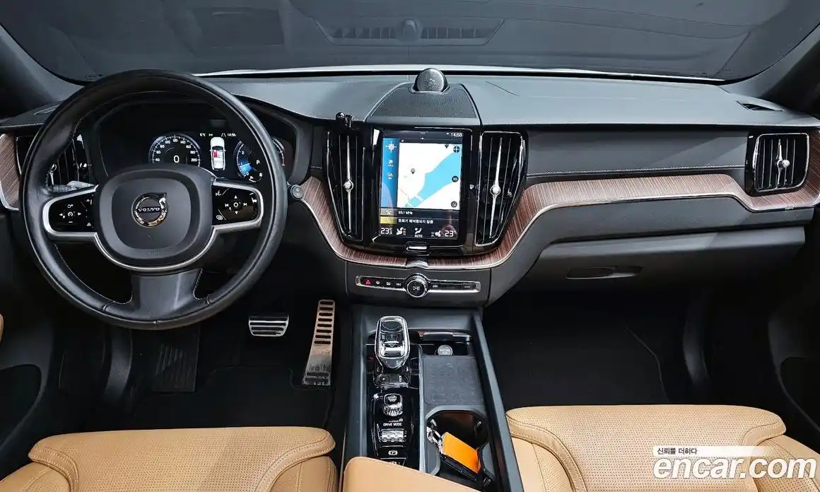 Volvo XC60 2021 2.0 гидро в Москве № 230385, фото 7