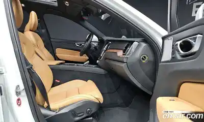 Volvo XC60 2021 2.0 гидро в Москве № 230385, миниатюра 10