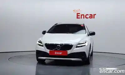 Volvo V40 2018 2.0 гидро в Москве № 230664, миниатюра 3