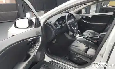 Volvo V40 2018 2.0 гидро в Москве № 230664, миниатюра 10