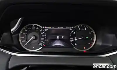 Land Rover Range-Rover Evoque 2023 2.0 гидро в Москве № 231104, миниатюра 8