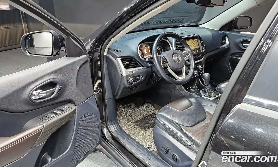 Jeep Cherokee 2016 2.2 гидро в Москве № 232771, фото 11