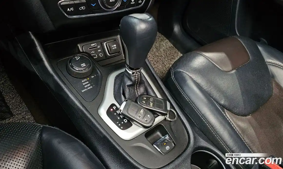 Jeep Cherokee 2016 2.2 гидро в Москве № 232771, фото 9