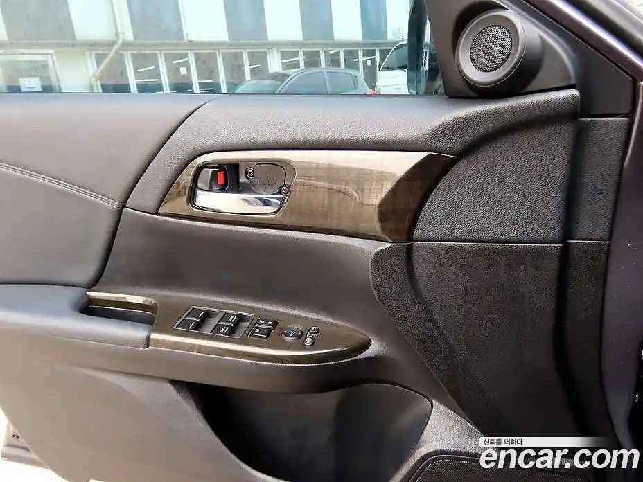 Honda Accord 2015 2.4 гидро в Москве № 232988, фото 11