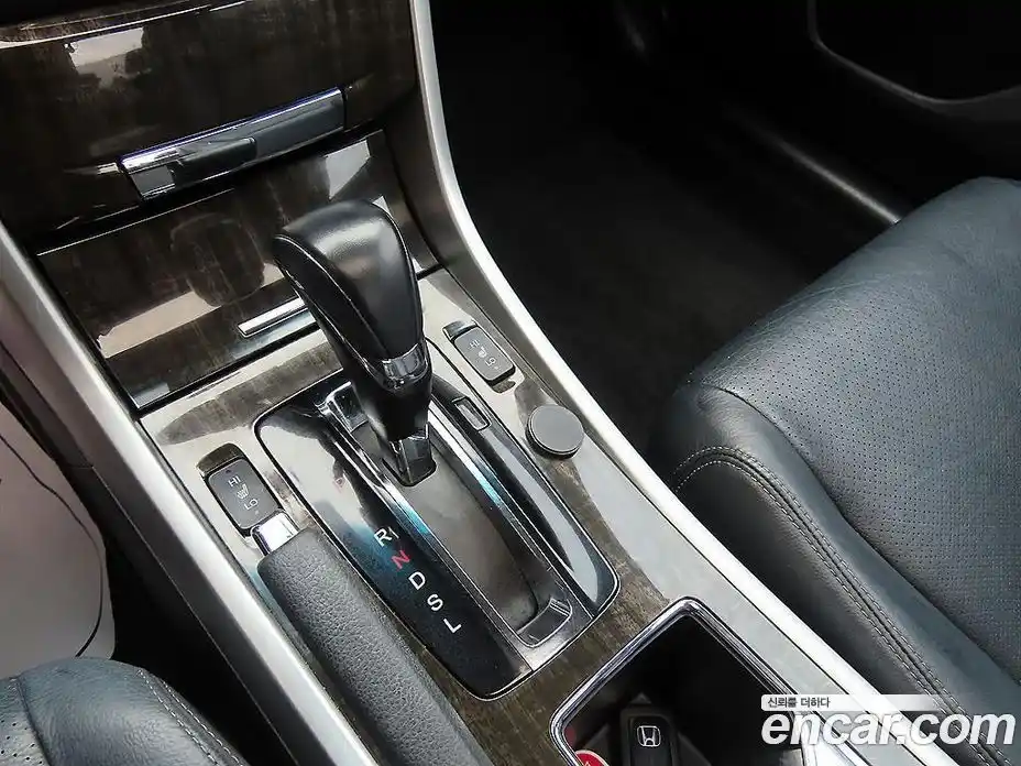 Honda Accord 2015 2.4 гидро в Москве № 232988, фото 10