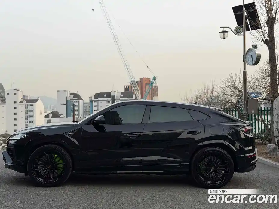 Lamborghini Urus 2026 4.0 гидро в Москве № 246347, фото 3