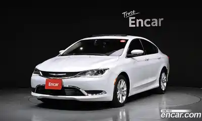 Chrysler 200, 2015