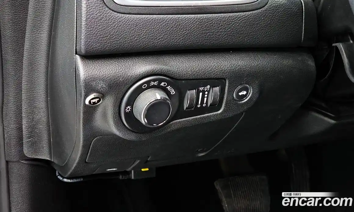 Chrysler 200 2015 2.4 гидро в Москве № 249088, фото 15