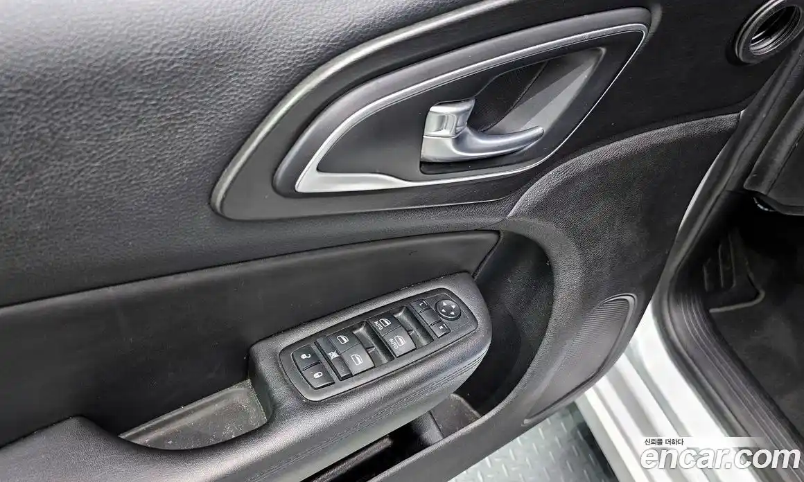 Chrysler 200 2015 2.4 гидро в Москве № 249088, фото 18